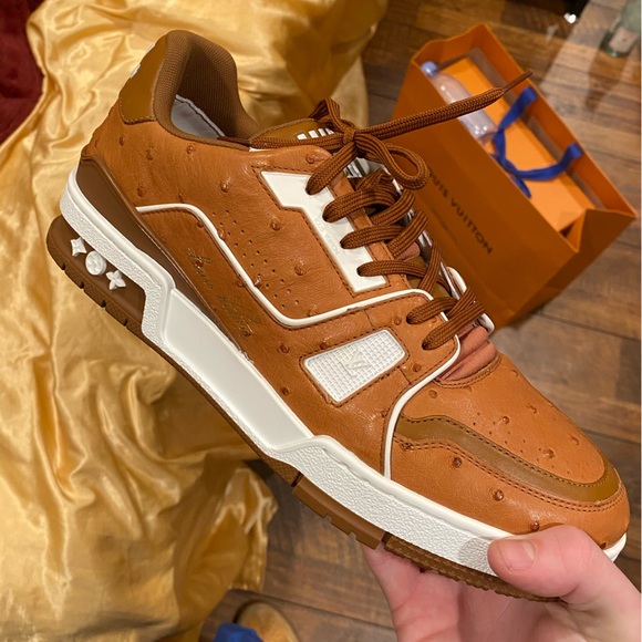 Louis Vuitton Trainer in Ostrich material. - Picture 3 of 8